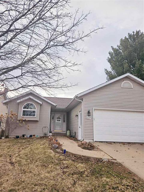 Photo of 637 Scott Park Dr, Iowa City, IA 52245 (MLS # 202501874)