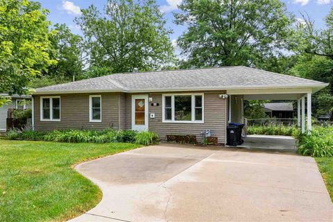 Photo of 805 9th Avenue, Coralville, IA 52241 (MLS # 202601160)