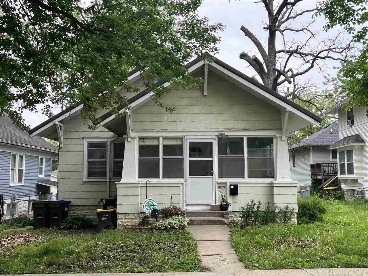 Photo 1 of 14 — 523 S Lucas St, IowaCity, IA 52240