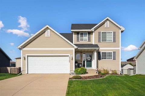 Photo of 5722 Wheatland Dr SW, Cedar Rapids, IA 52404 (MLS # 202502869)