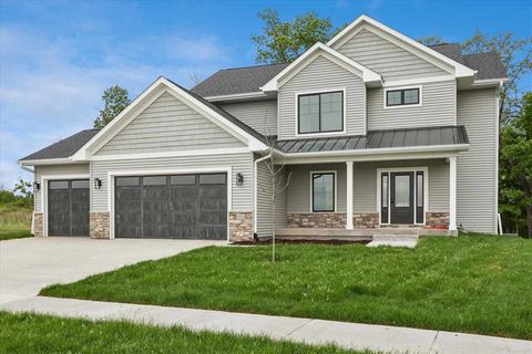 Photo of 1212 Timber Trl, Solon, IA 52333 (MLS # 202603460)