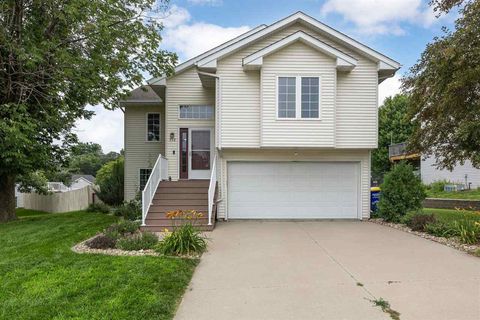 Photo of 712 Randall Dr, Solon, IA 52333 (MLS # 202504803)