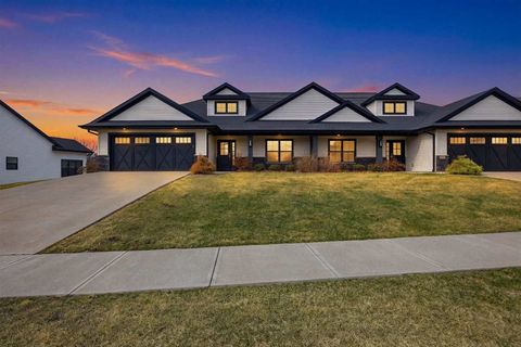 Photo of 1003 Dubs Dr, IowaCity, IA 52246 (MLS # 202602397)