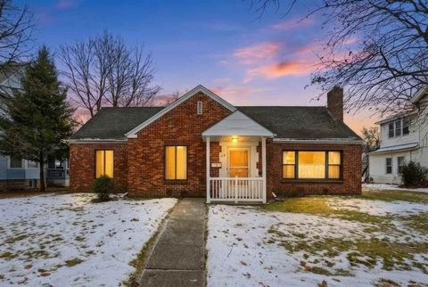 Photo of 315 W Washington Blvd, Washington, IA 52353 (MLS # 202507285)