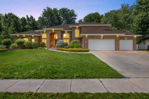 Photo of 680 Highland Park Ave, Coralville, IA 52241 (MLS # 202603919)