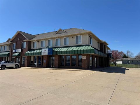 Photo of 85 Sugar Creek Ln, North Liberty, IA 52317 (MLS # 202502890)