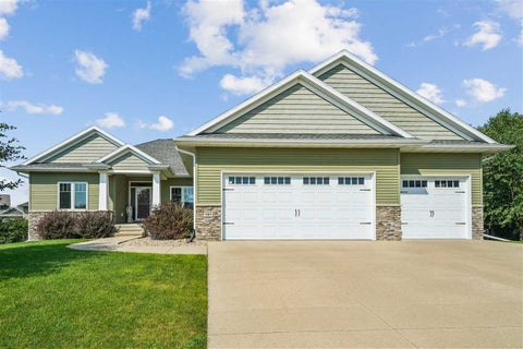 Photo of 909 Aster Ct, Fairfax, IA 52228 (MLS # 202605350)