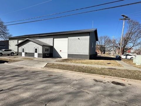 Photo of 315 E Benton Street, IowaCity, IA 52240 (MLS # 202600010)