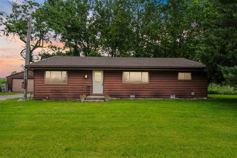 Photo of 3801 Highway 382 NE, Solon, IA 52333 (MLS # 202505122)