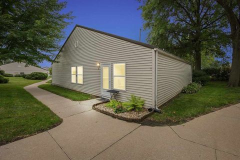 Photo of 1220 Village Rd #1, Iowa City, IA 52240 (MLS # 202504759)