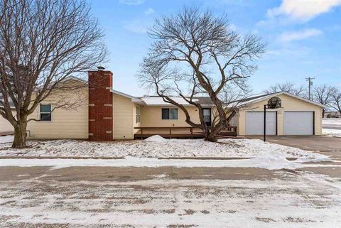 Photo of 105 Mechanic St, IA 52638 (MLS # 202600953)