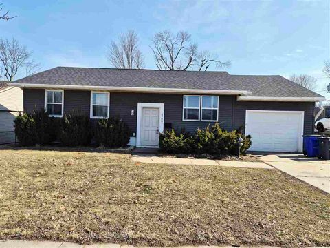 Photo of 4700 Wenig Rd NE, CedarRapids, IA 52402 (MLS # 202601221)