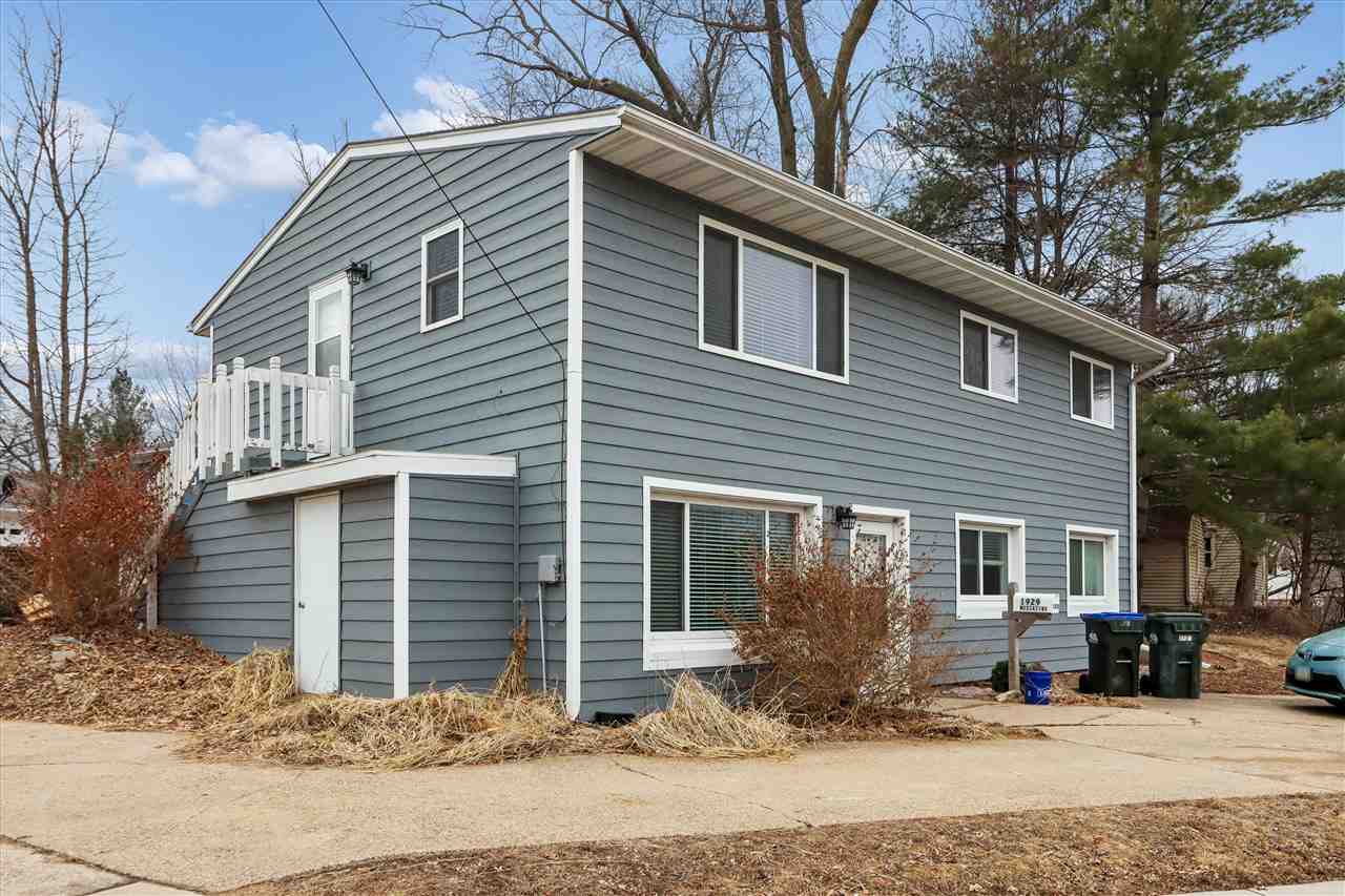 Photo 1 of 26 — 1928 F Street, IowaCity, IA 52240