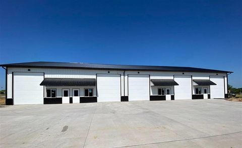 Photo of 1650 Willow Creek Dr 6-8 #6-8, Iowa City, IA 52246 (MLS # 202503474)