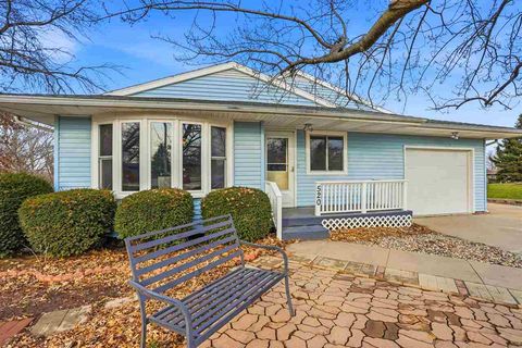 Photo of 520 14th St, Wellman, IA 52356 (MLS # 202600099)