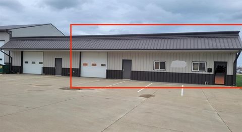 Photo of 5210 20th Ave SW A #A, Cedar Rapids, IA 52404 (MLS # 202502943)