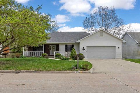 Photo of 1926 Meadow Ridge Ln, IowaCity, IA 52245 (MLS # 202602540)