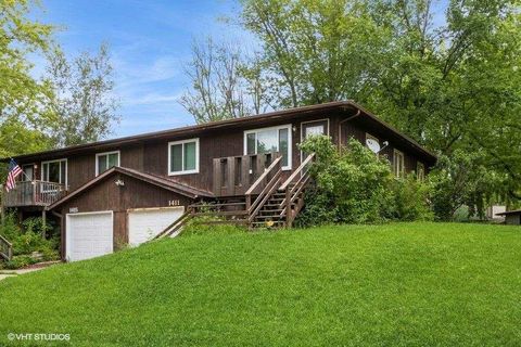 Photo of 1411 Westview Drive, Coralville, IA 52241 (MLS # 202504850)