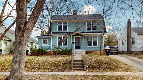 Photo of 708 Rundell St, IowaCity, IA 52240 (MLS # 202602392)