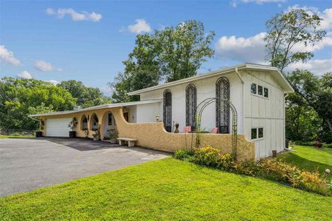 Photo of 3100 Blue Ridge Ct NE, IA 52402 (MLS # 202506380)