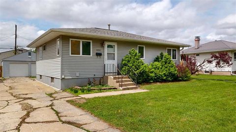Photo of 606 Keokuk Ct, IowaCity, IA 52240 (MLS # 202602934)