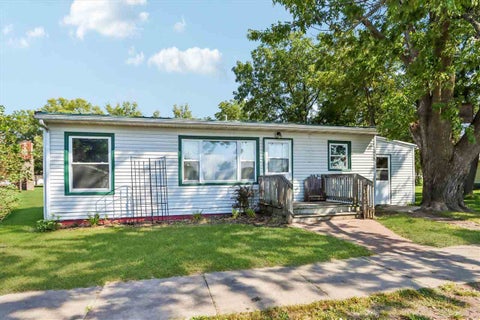 Photo of 765 E Washington Street, Marengo, IA 52301 (MLS # 202605394)