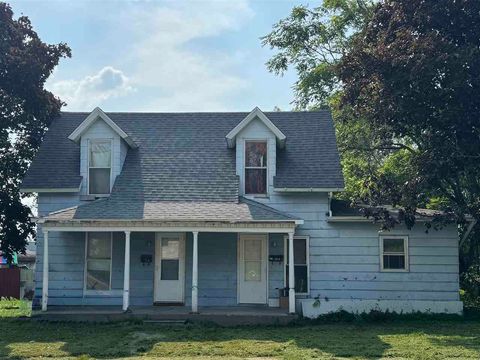 Photo of 311 N Avenue C, Washington, IA 52353 (MLS # 202506534)