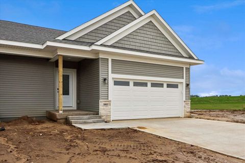 Photo of 1003 Highland Trl, Solon, IA 52333 (MLS # 202602904)