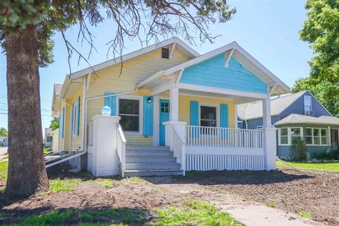 Photo of 802 S Iowa, Washington, IA 52353 (MLS # 202603928)