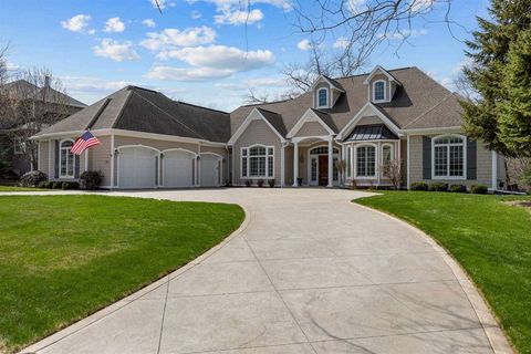 Photo of 951 Highland Park Ave, Coralville, IA 52241 (MLS # 202502614)