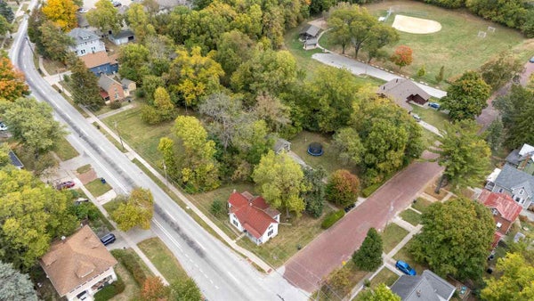 ADDRESS PRIVATE, IOWA CITY, IA 52245 - Image d2ff776842d65f2d795f53ab0adb4ac3/961722999