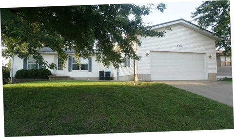 Photo of 114 W Linn St, LoneTree, IA 52755 (MLS # 202605130)