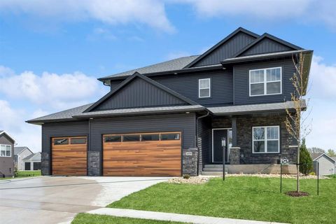 Photo of 4059 Buckingham Ln, Iowa City, IA 52245 (MLS # 202502424)