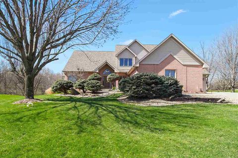 Photo of 65 Burr Oak Ct, IowaCity, IA 52246 (MLS # 202602456)
