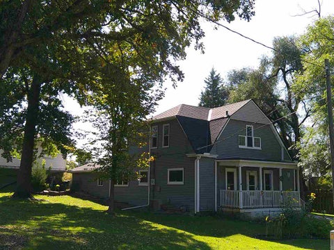 Photo of 306 Parham St, Muscatine, IA 52761 (MLS # 202606095)