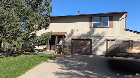 Photo of 415/417 Heritage Pl, NorthLiberty, IA 52317 (MLS # 202507449)