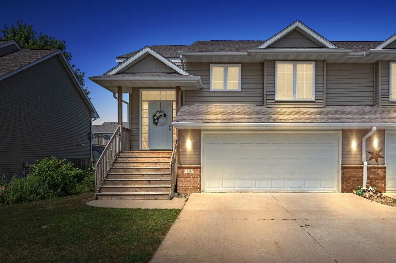Photo 1 of 28 — 137 S Park Ridge Rd, NorthLiberty, IA 52317