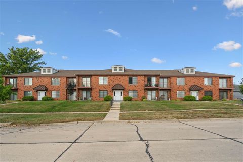Photo of 4571 Maureen Dr SE 43 #43, CedarRapids, IA 52403 (MLS # 202600118)