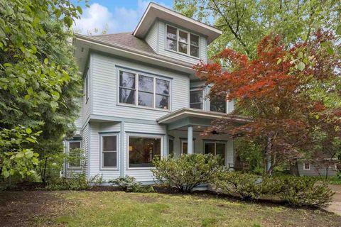 Photo of 216 Magowan Ave, Iowa City, IA 52246 (MLS # 202503413)