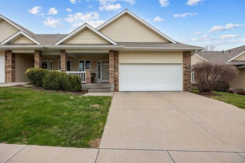 Photo of 72 Brentwood Dr, Iowa City, IA 52245 (MLS # 202502143)