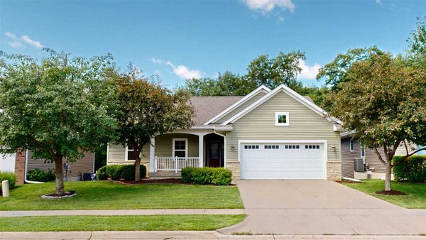 985 RYAN CT, IOWA CITY, IA 52246 - Image d7727cd24ffd9e5d0bdcc55c370247a8/3890800985