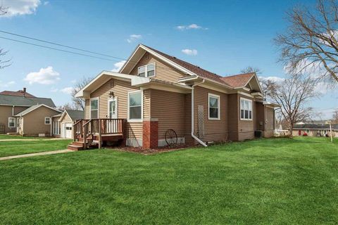 Photo of 204 W Maple Street, Williamsburg, IA 52361 (MLS # 202601939)