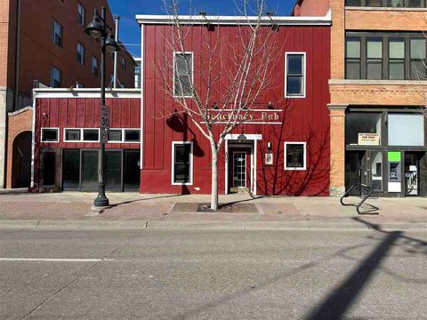 Photo of 405 S Gilbert St, IowaCity, IA 52240 (MLS # 202602209)