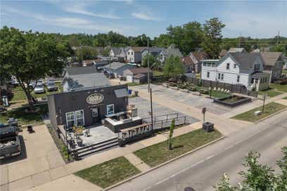 812 Ellis Blvd NW CedarRapids IA 52405
