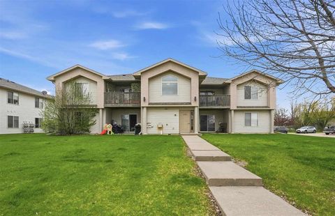 Photo of 1355 N Jones Blvd 5 #5, NorthLiberty, IA 52317 (MLS # 202602545)