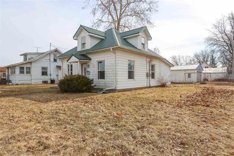 Photo of 1103 E 3rd St, Washington, IA 52353 (MLS # 202601085)