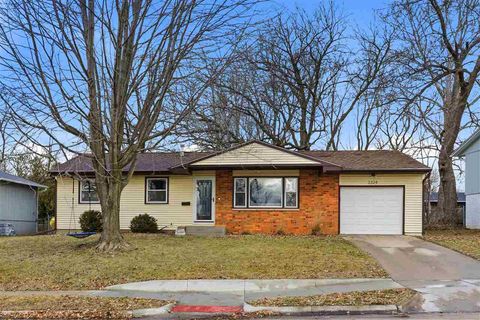 Photo of 3324 Arbor Dr, IowaCity, IA 52245 (MLS # 202600992)