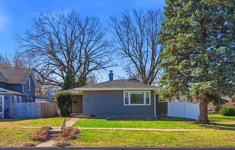 Photo of 1009 E 2nd Street, Washington, IA 52353 (MLS # 202602082)