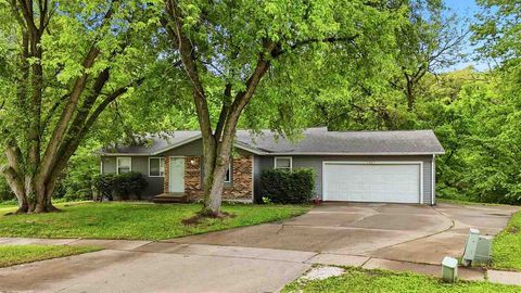 Photo of 1467 Valley View Dr., Coralville, IA 52241 (MLS # 202603311)