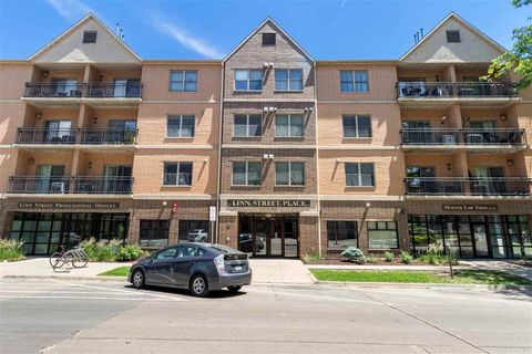 Photo of 332 S Linn Street 314 #314, IowaCity, IA 52240 (MLS # 202603611)